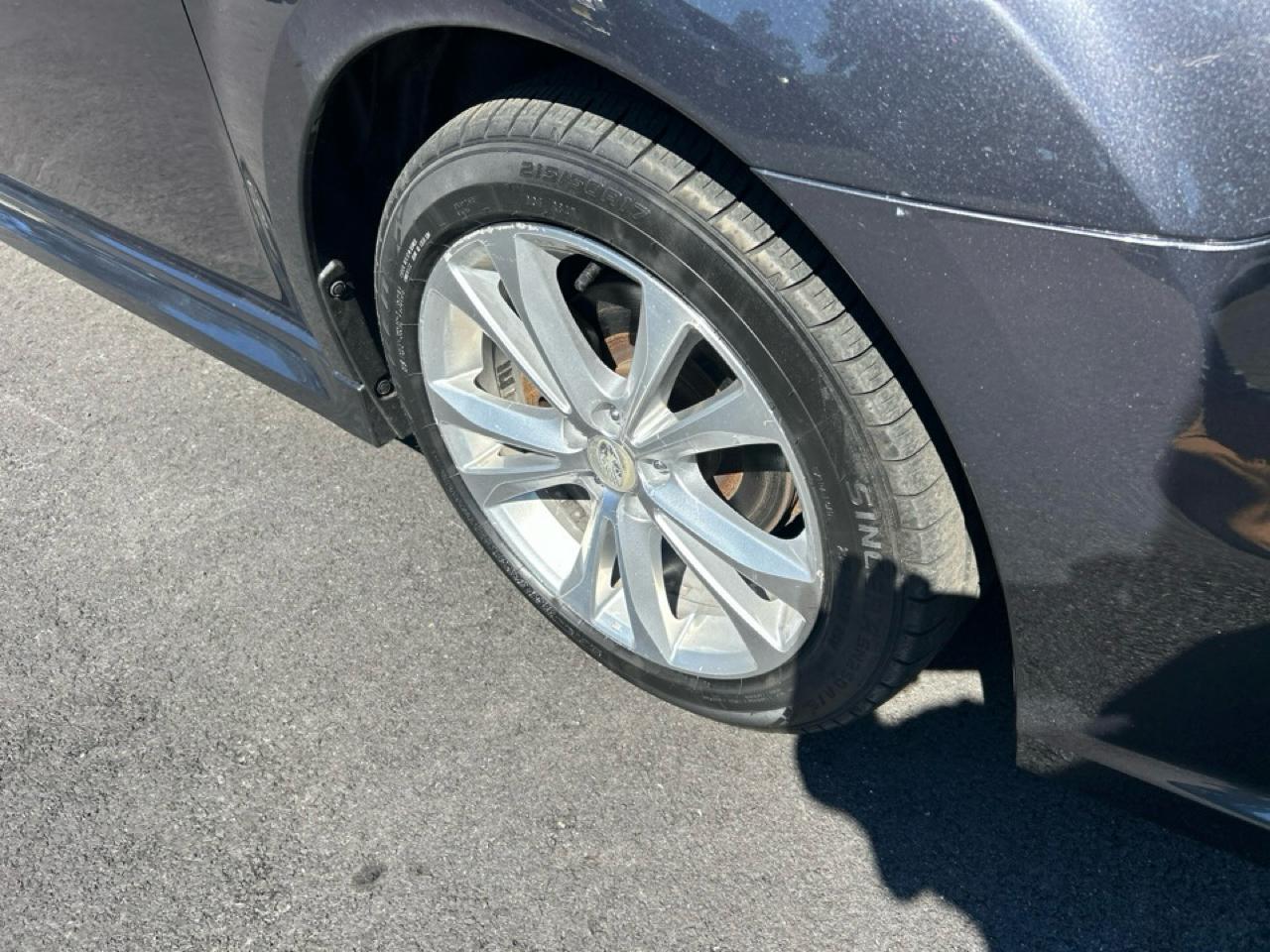 Subaru Legacy 2.5i Limited 2013