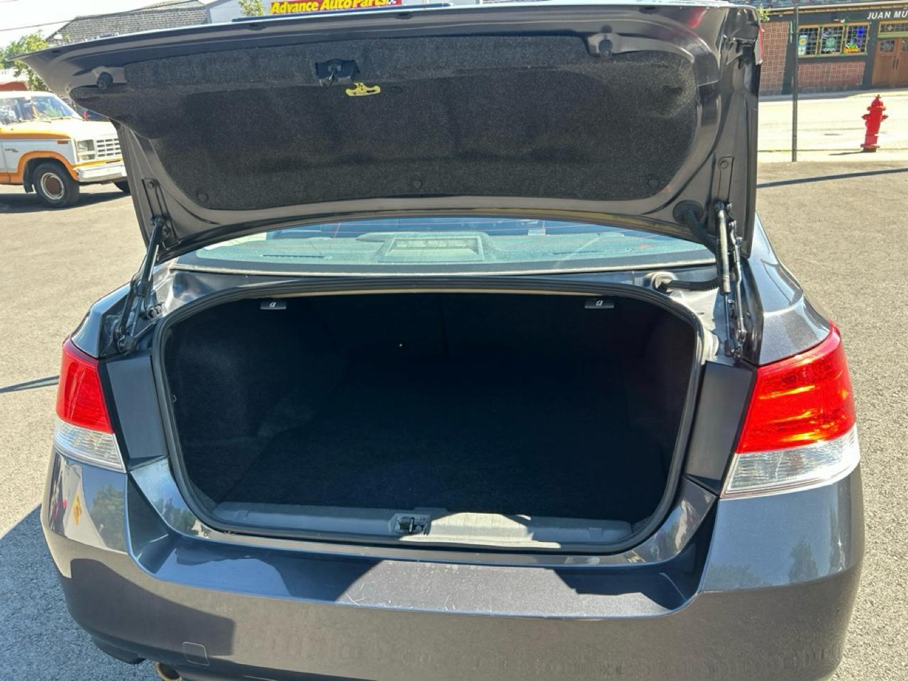 Subaru Legacy 2.5i Limited 2013