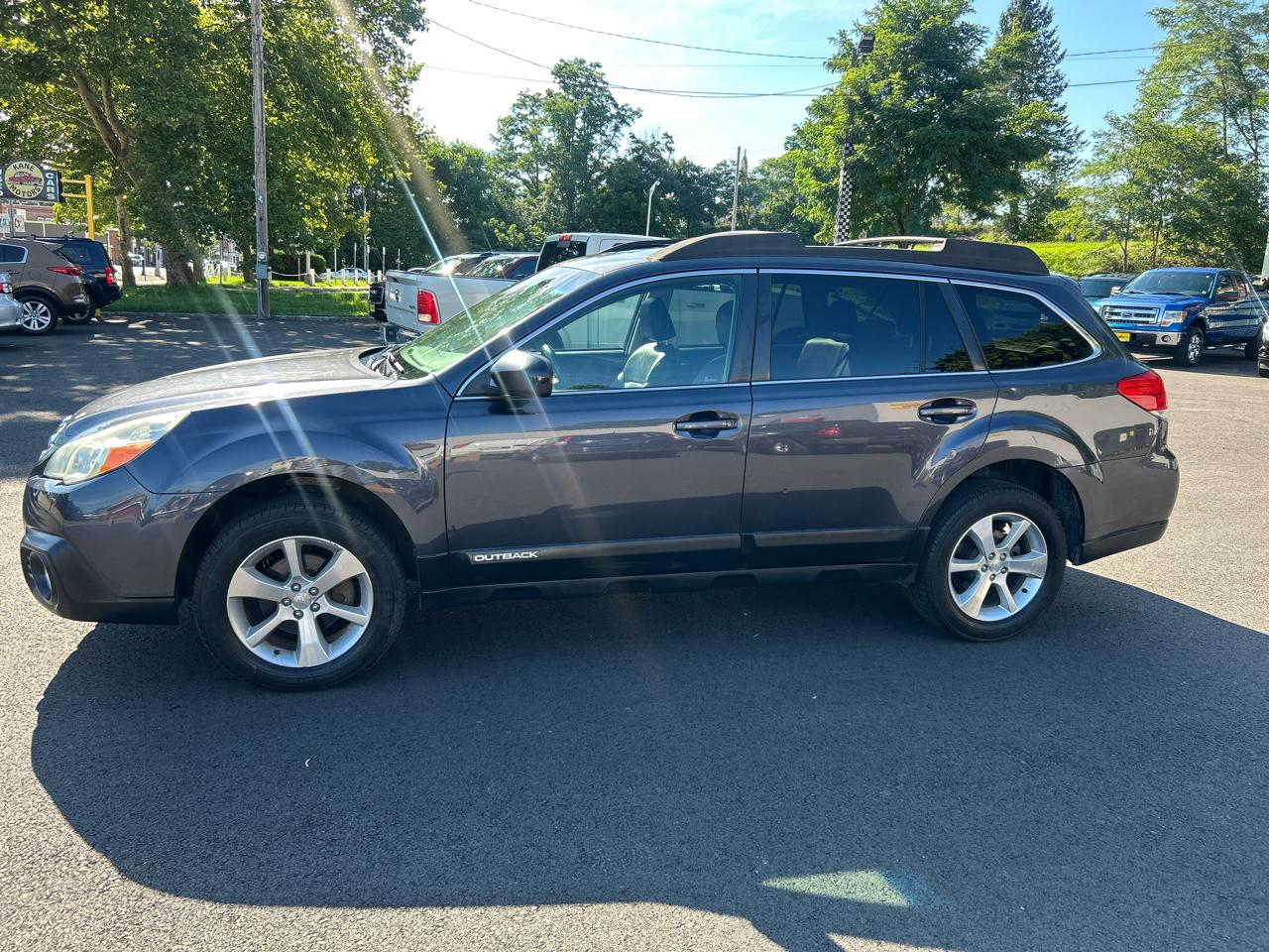 Subaru Outback 2.5i Limited 2013