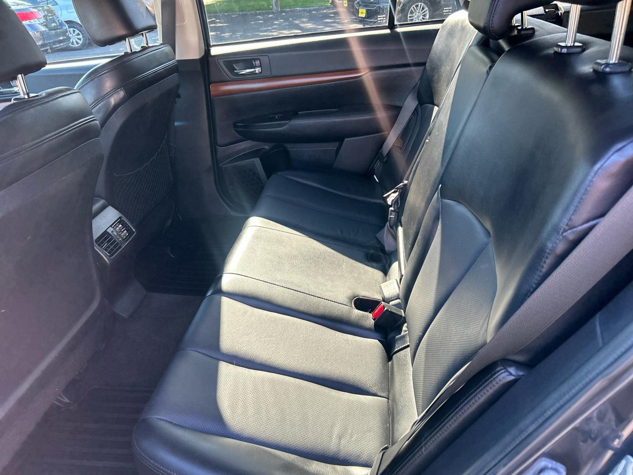 Subaru Outback 2.5i Limited 2013