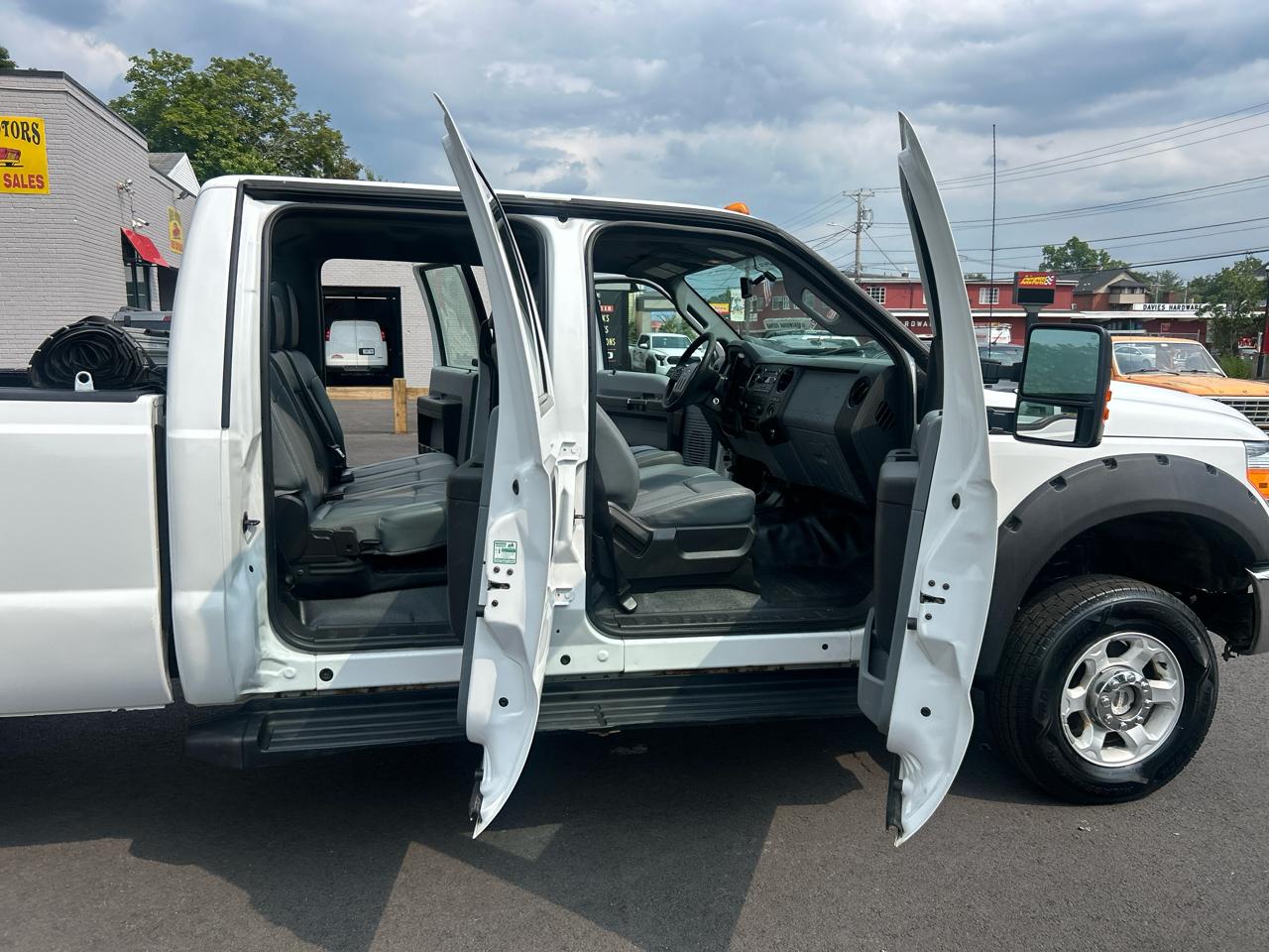 Ford F-250 SD XLT Crew Cab Long Bed 4WD 2016