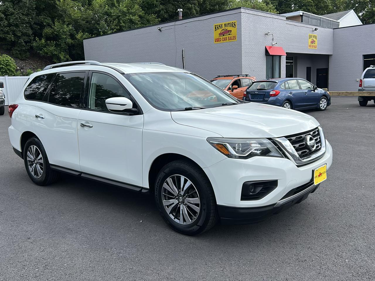 Nissan Pathfinder Platinum 4WD 2017