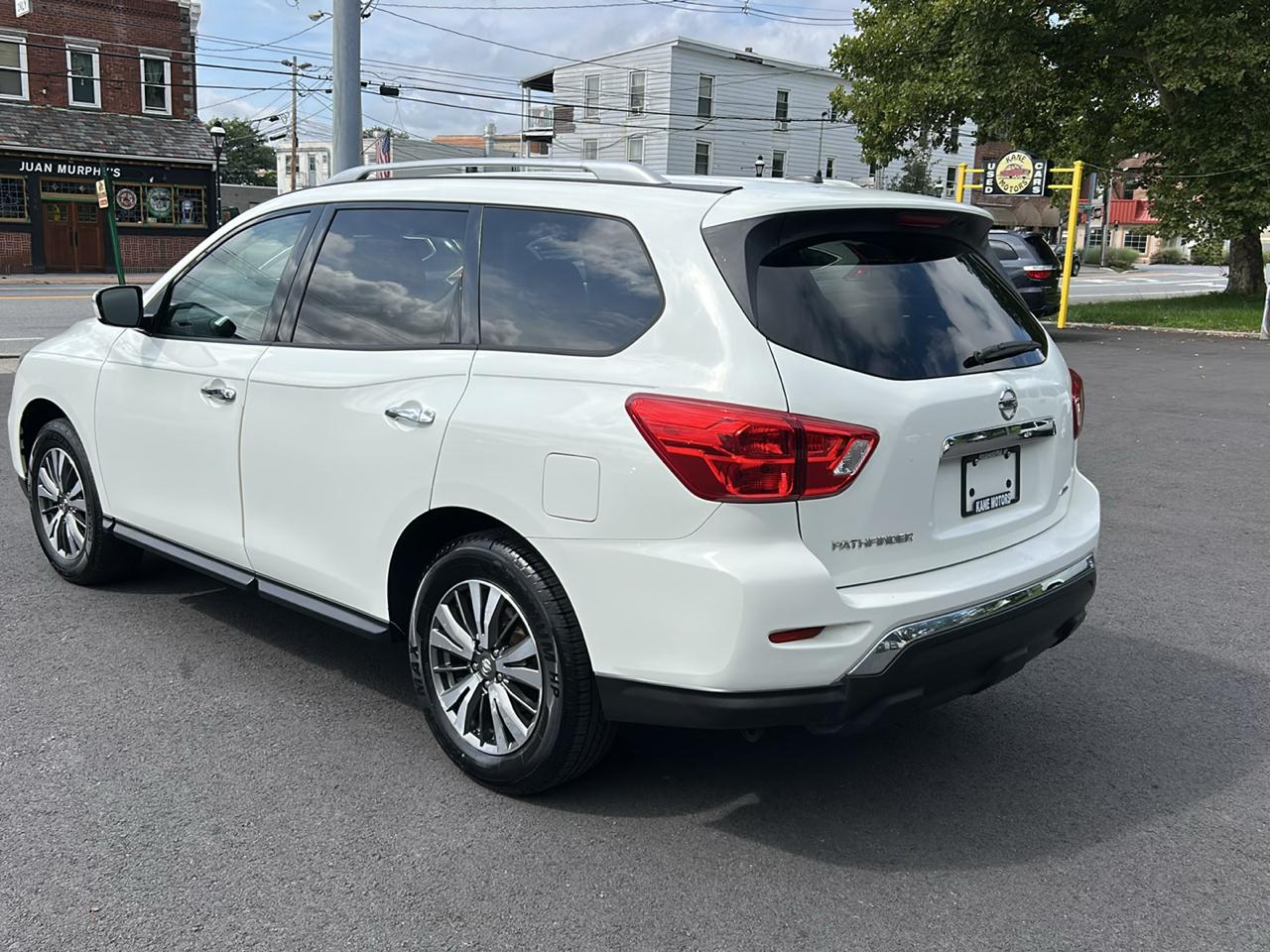 Nissan Pathfinder Platinum 4WD 2017