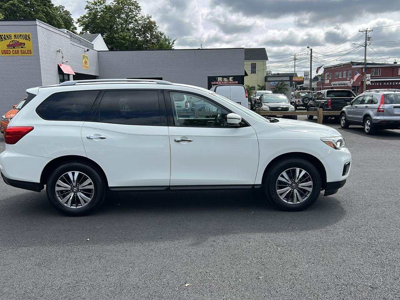 Nissan Pathfinder Platinum 4WD 2017