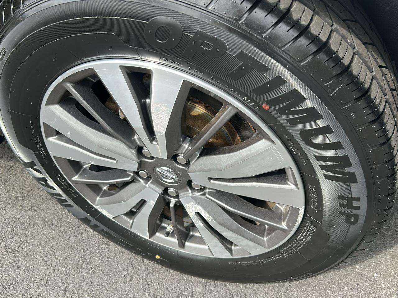 Nissan Pathfinder Platinum 4WD 2017