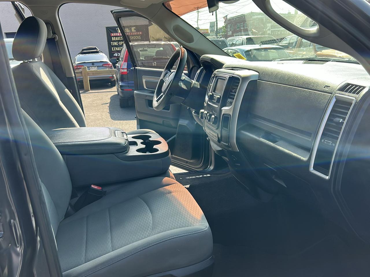 RAM 1500 2WD Crew Cab 149" SLT 2016