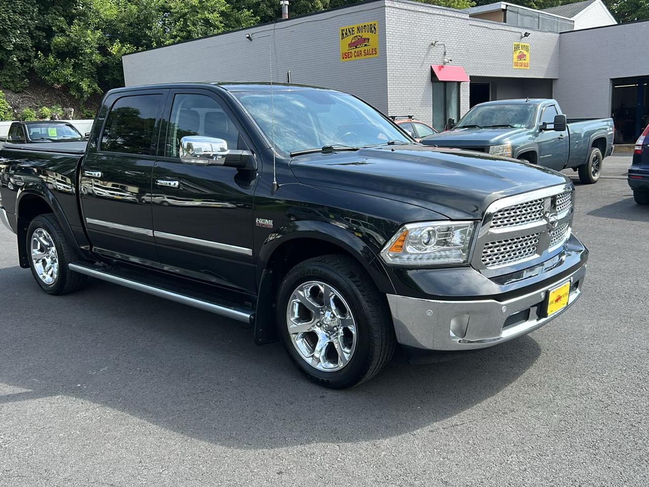 RAM 1500 Laramie Crew Cab SWB 4WD 2017
