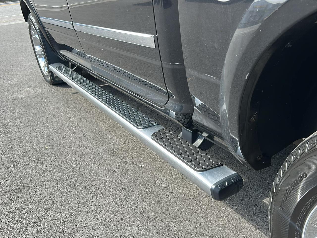 RAM 1500 Laramie Crew Cab SWB 4WD 2017