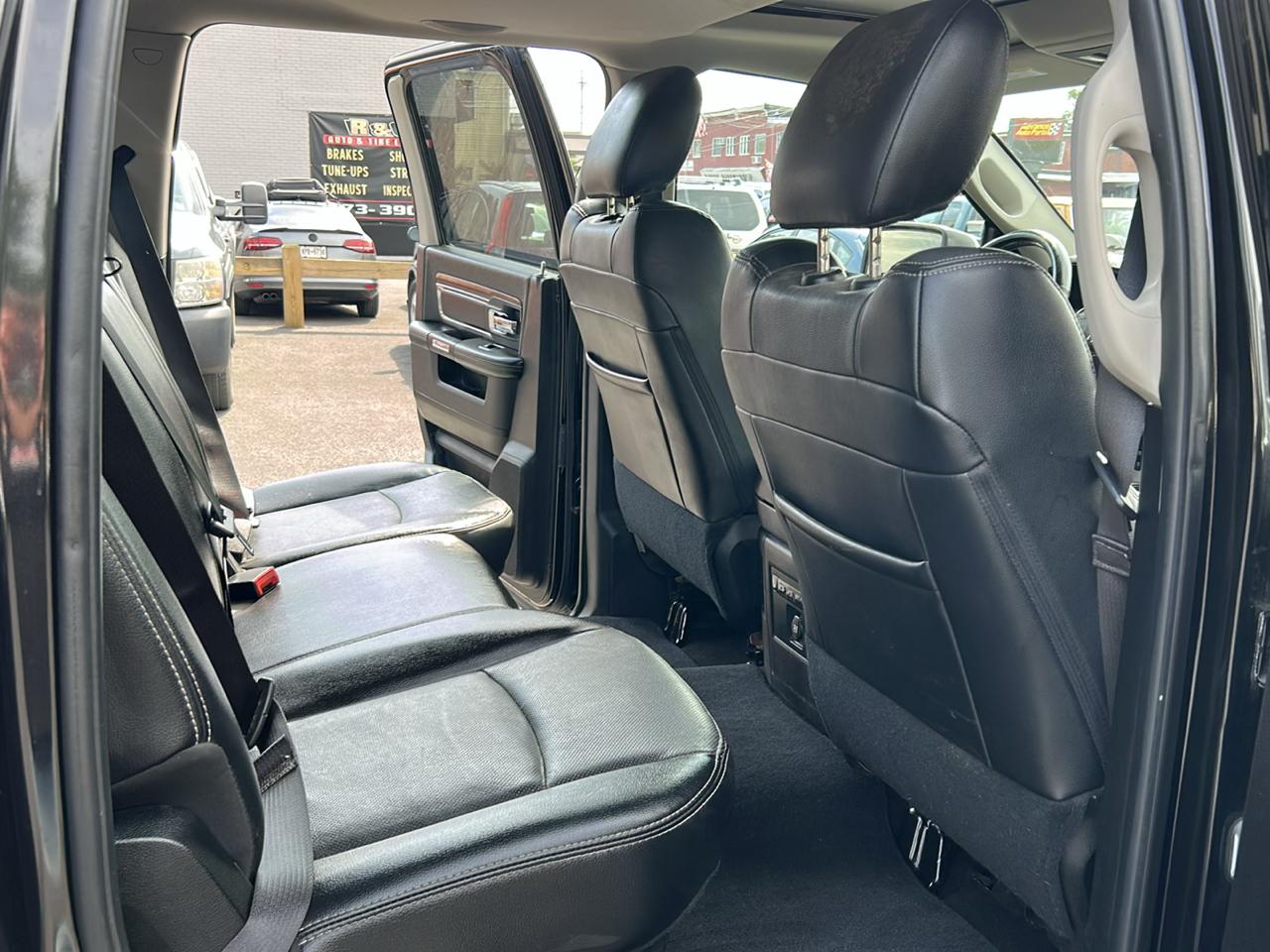 RAM 1500 Laramie Crew Cab SWB 4WD 2017