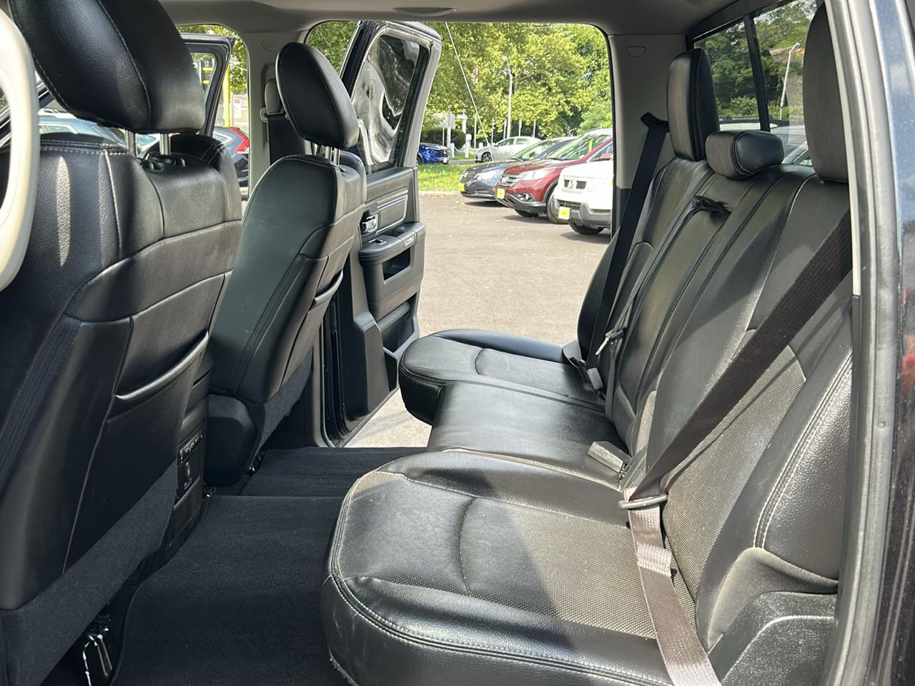 RAM 1500 Laramie Crew Cab SWB 4WD 2017
