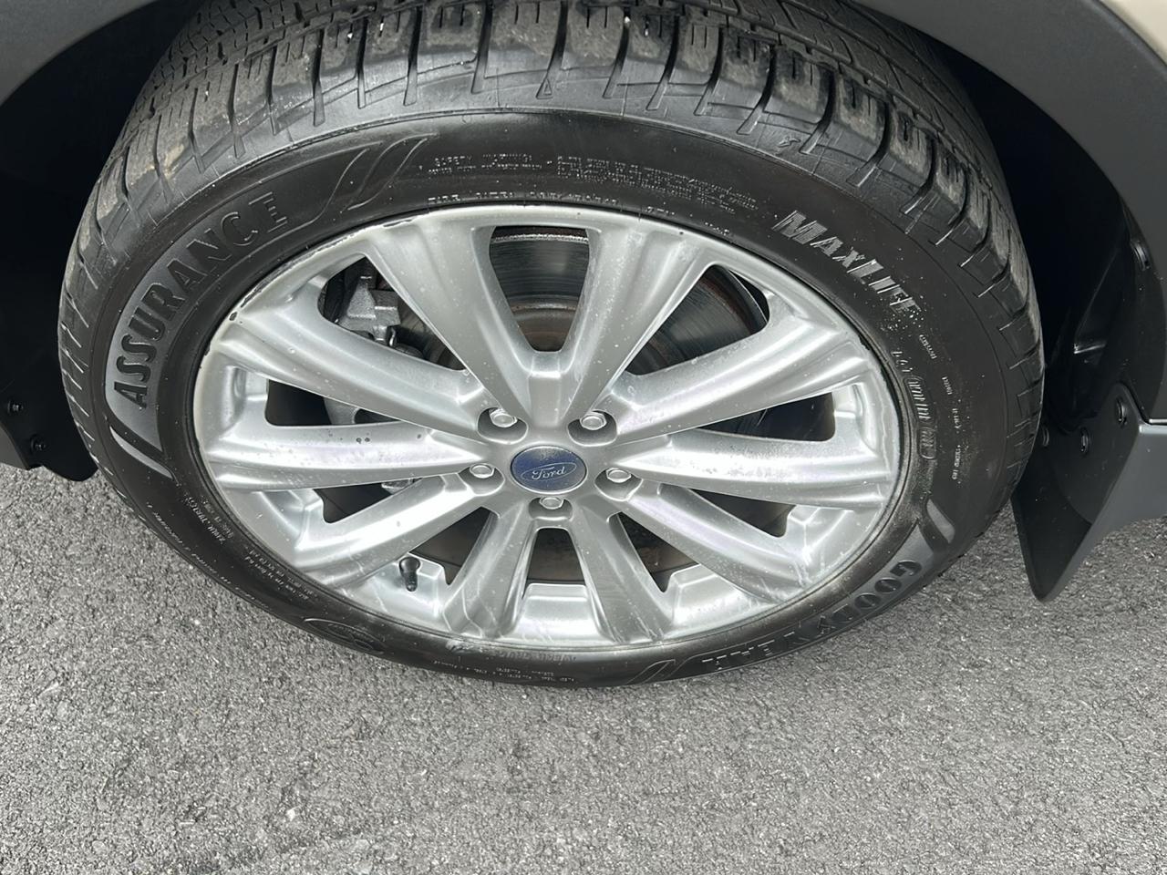 Ford Escape Titanium 4WD 2018