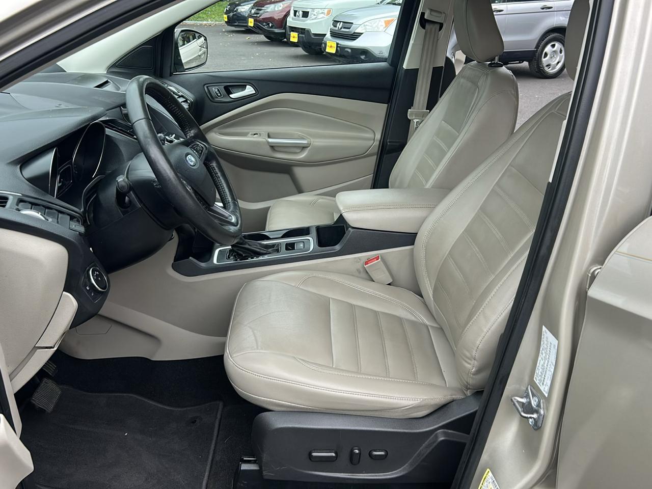 Ford Escape Titanium 4WD 2018