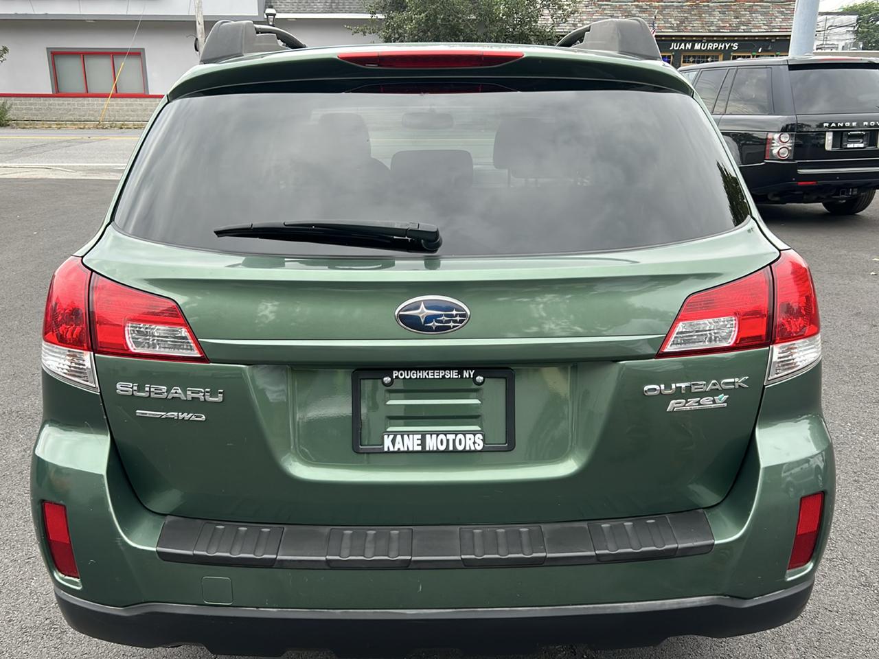 Subaru Outback 2.5i Premium 2010