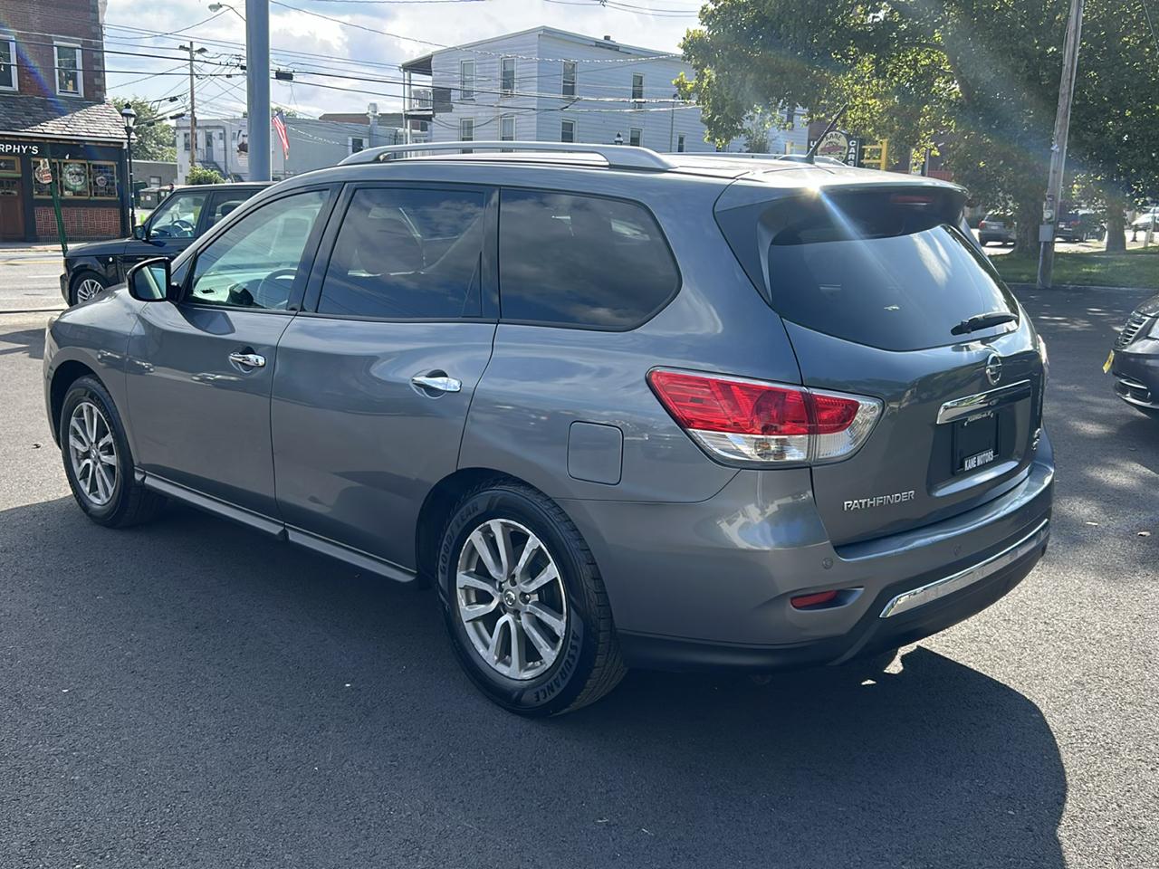 Nissan Pathfinder SV 4WD 2015