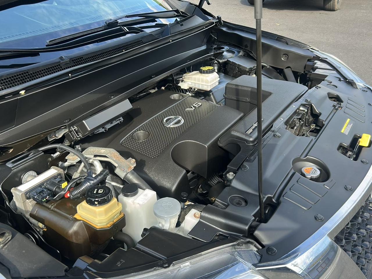 Nissan Pathfinder SV 4WD 2015