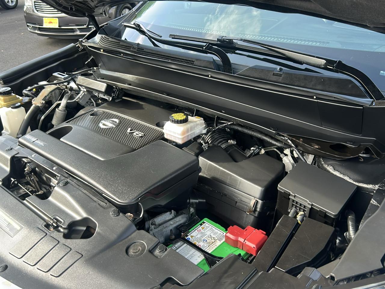 Nissan Pathfinder SV 4WD 2015