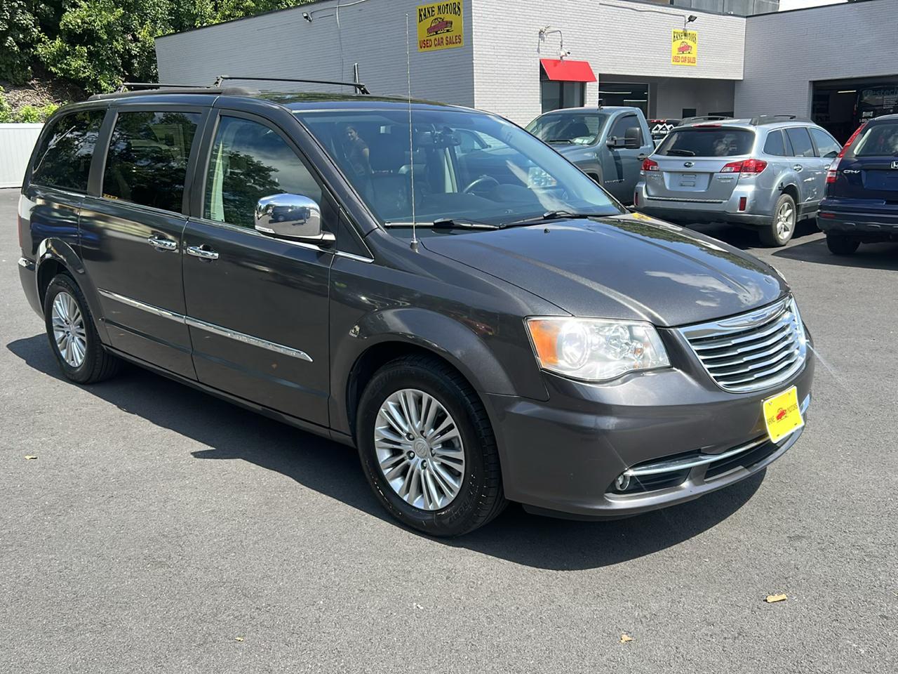 Chrysler Town & Country Touring-L 2015