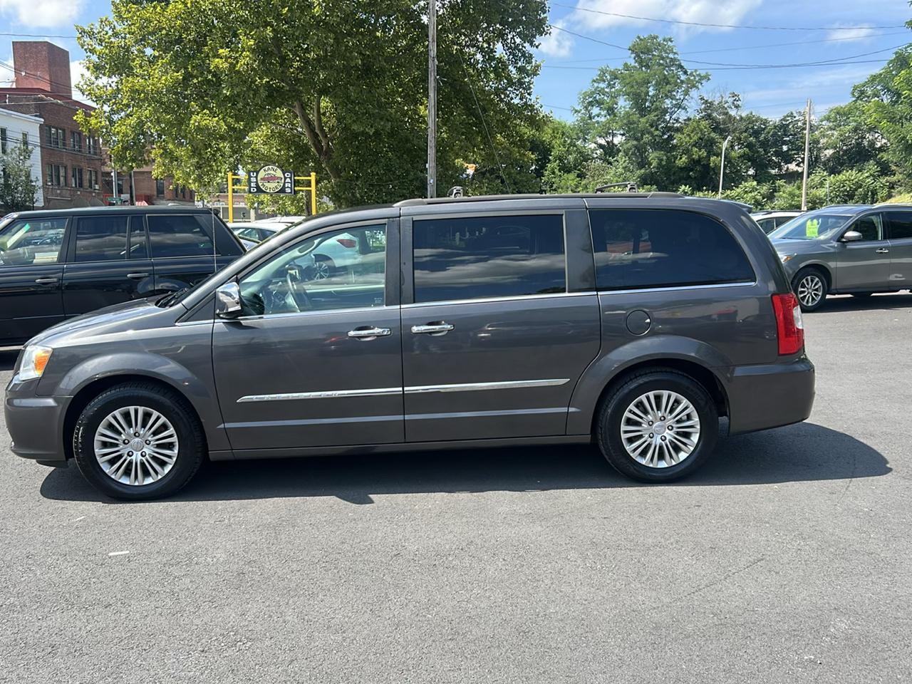Chrysler Town & Country Touring-L 2015