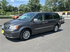 2015 Chrysler Town & Country 