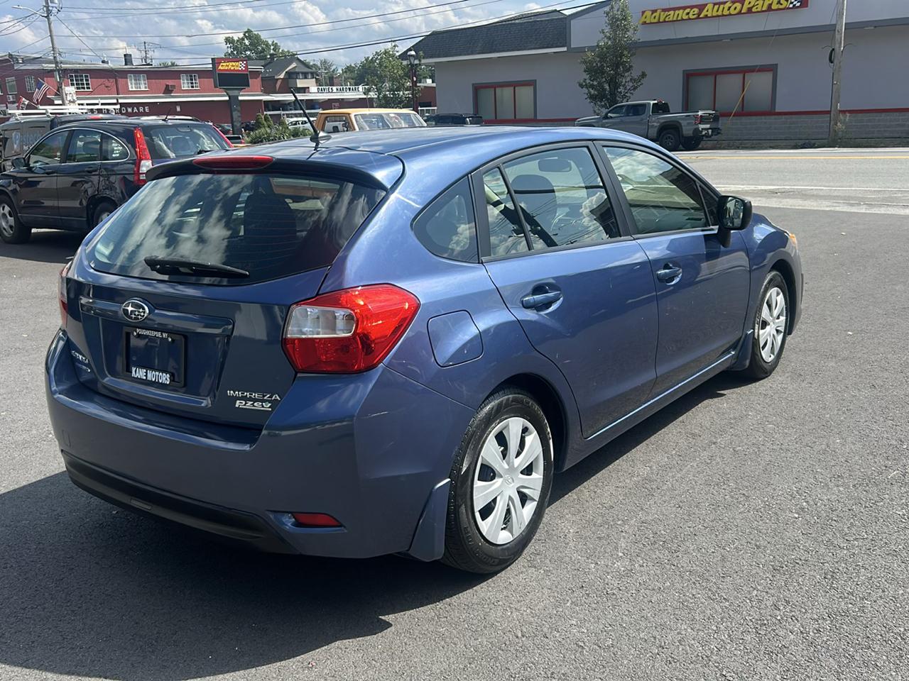 Subaru Impreza Base 5-Door 2013