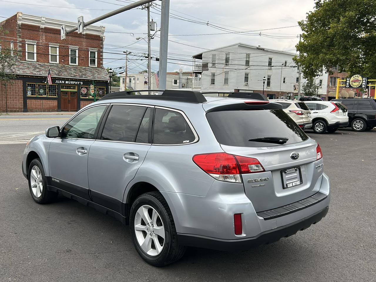 Subaru Outback 2.5i Premium 2013