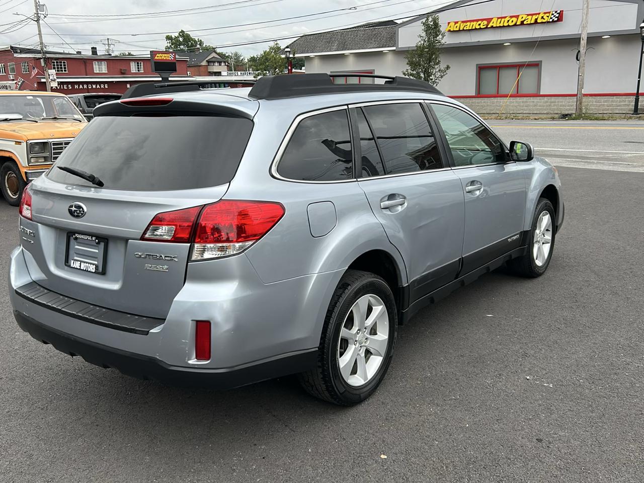 Subaru Outback 2.5i Premium 2013
