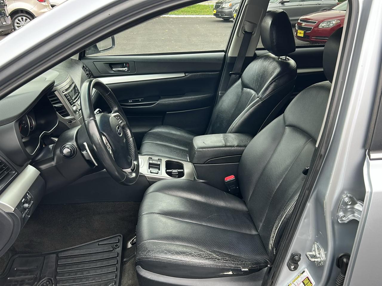 Subaru Outback 2.5i Premium 2013