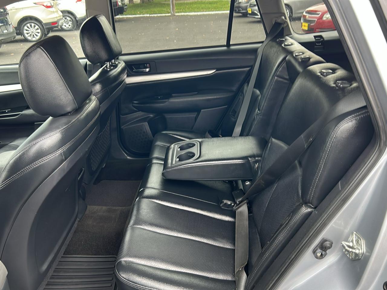 Subaru Outback 2.5i Premium 2013