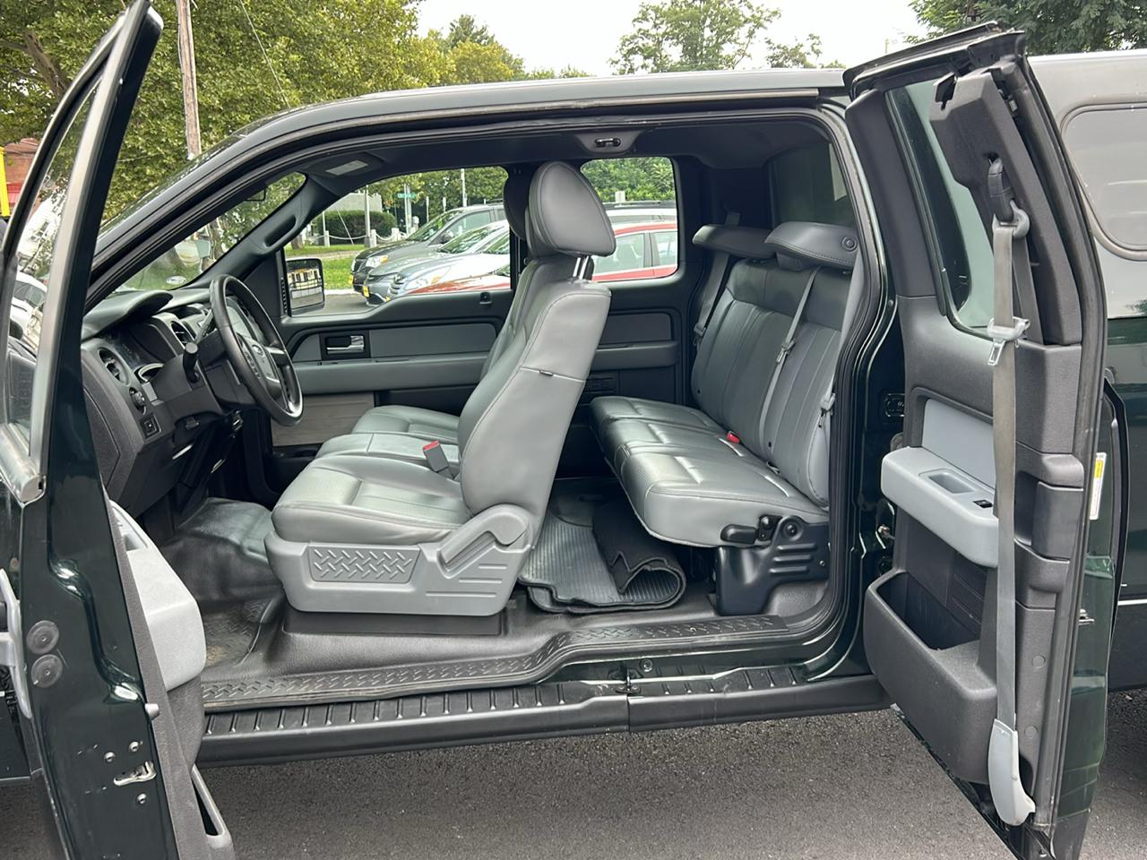 Ford F-150 4WD SuperCab 145" XL 2013