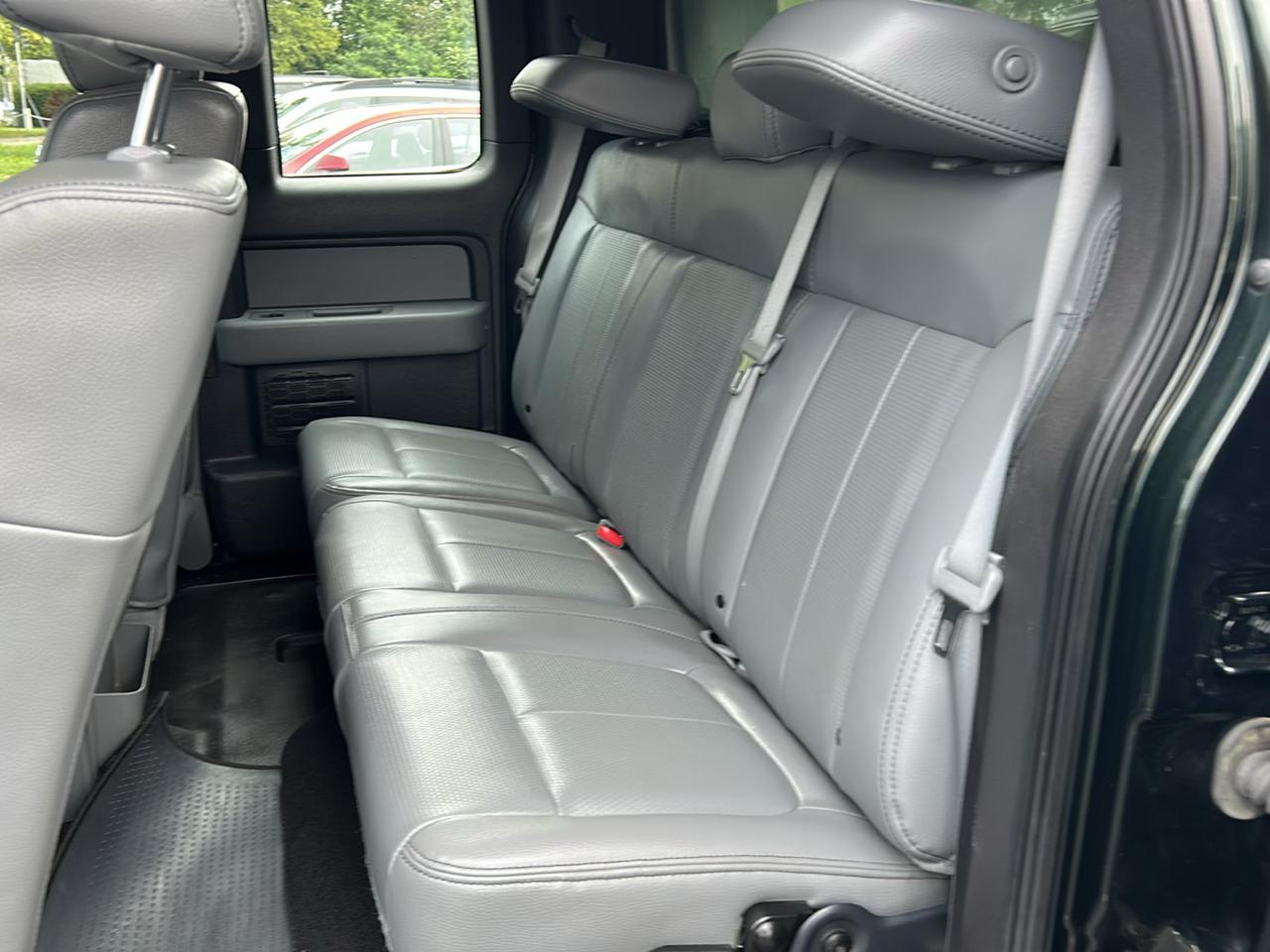 Ford F-150 4WD SuperCab 145" XL 2013