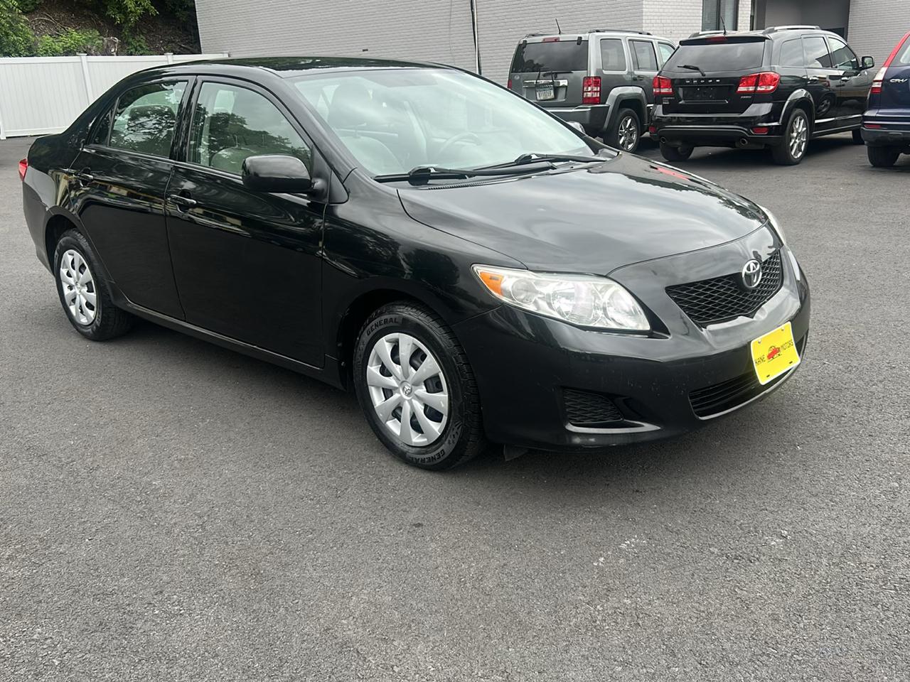 Toyota Corolla 4dr Sdn Auto LE (Natl) 2009