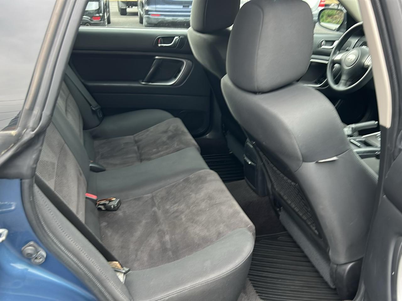 Subaru Outback Base 2008