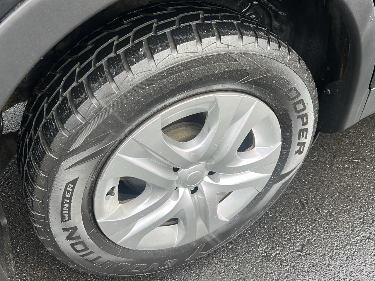 Toyota RAV4 LE AWD 2015