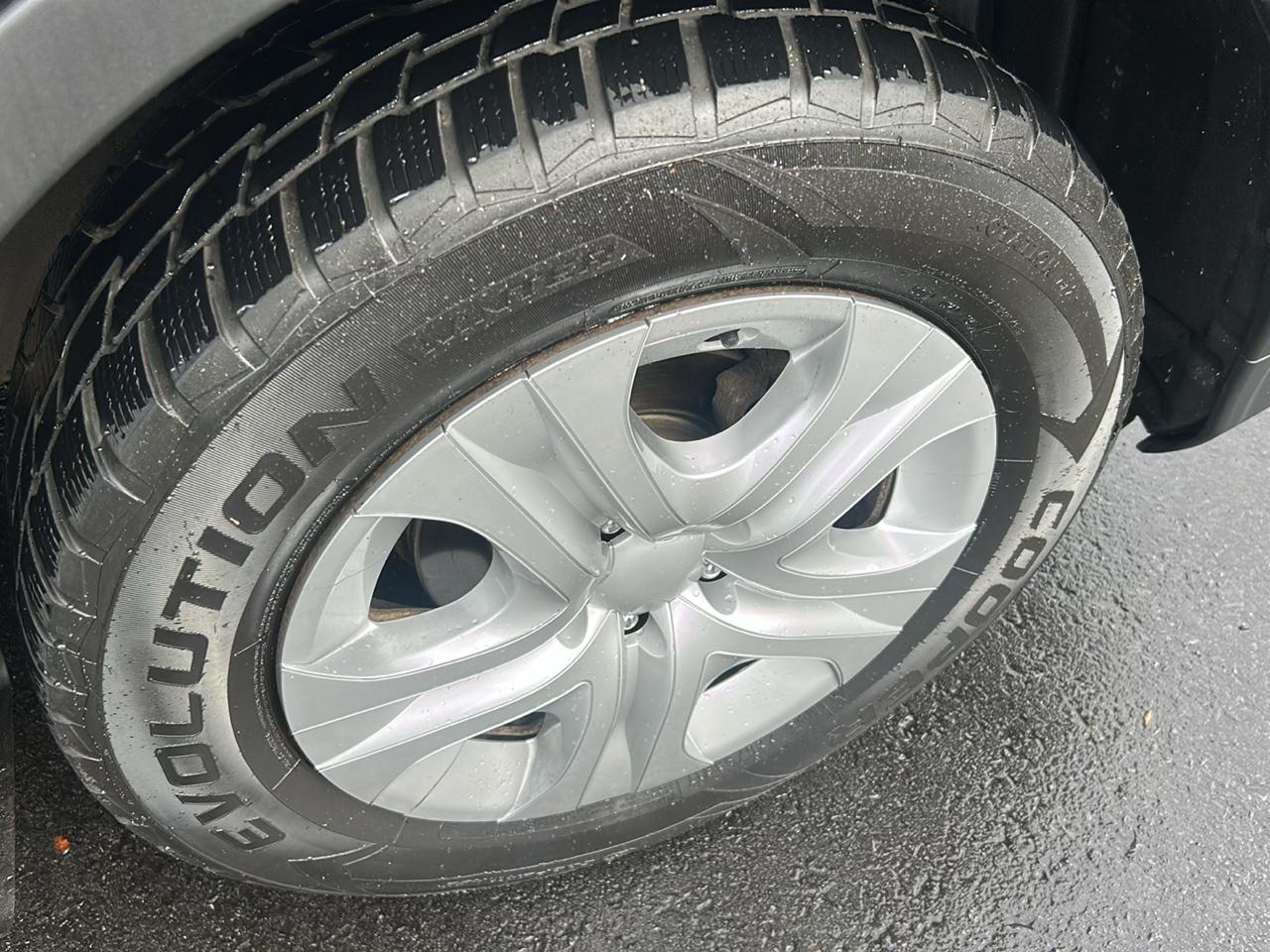 Toyota RAV4 LE AWD 2015