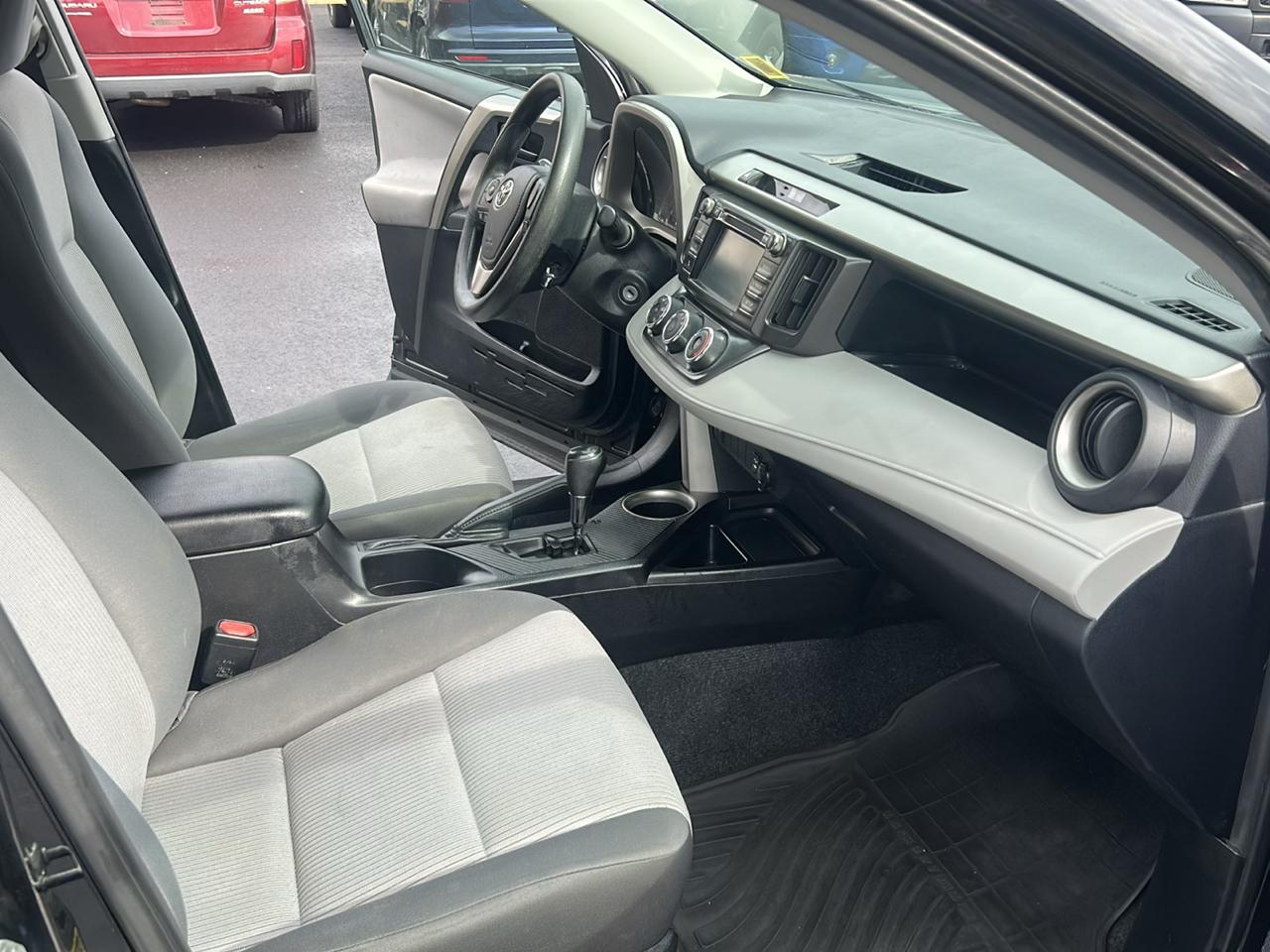 Toyota RAV4 LE AWD 2015