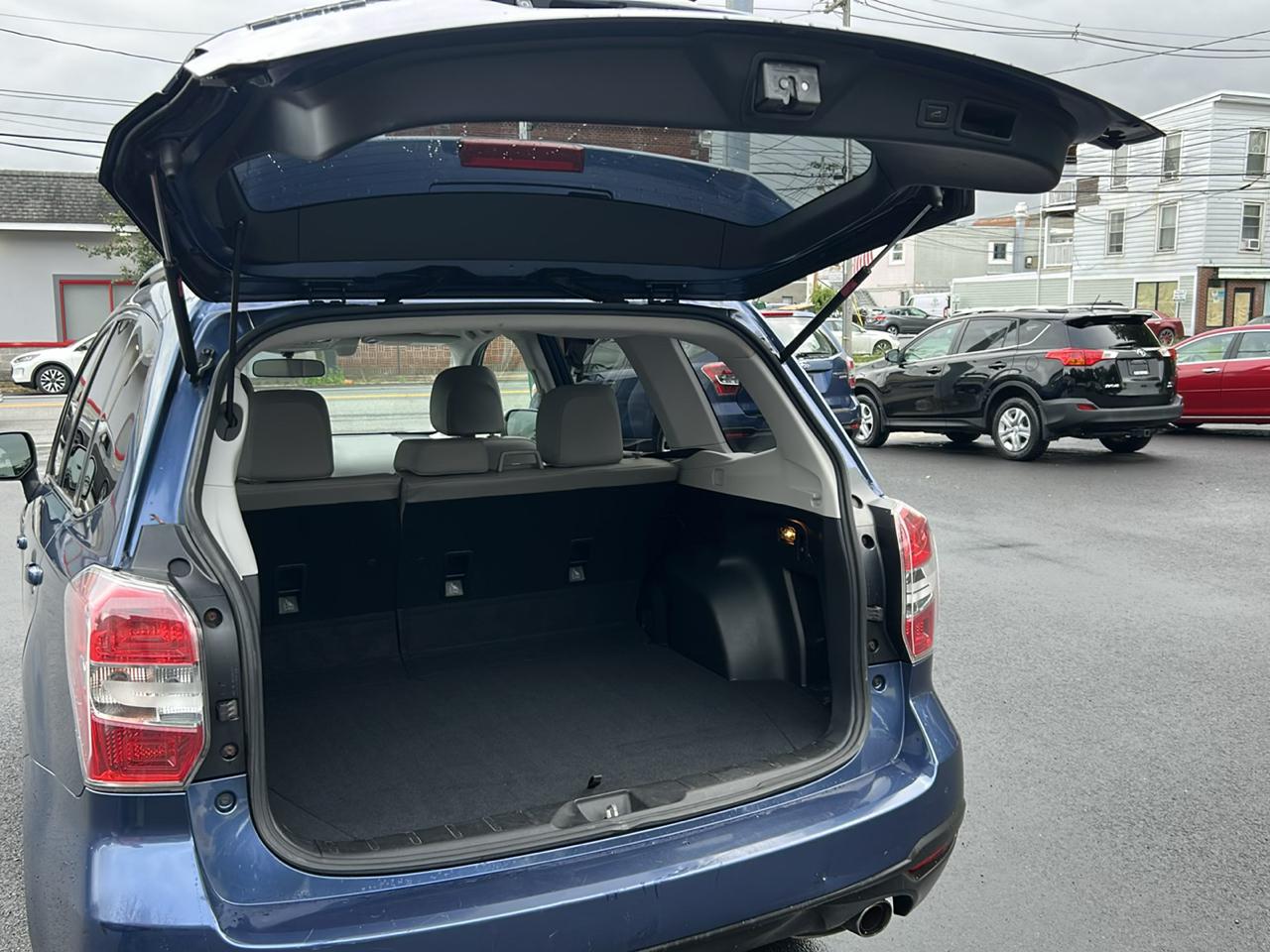Subaru Forester 2.5i Touring 2014