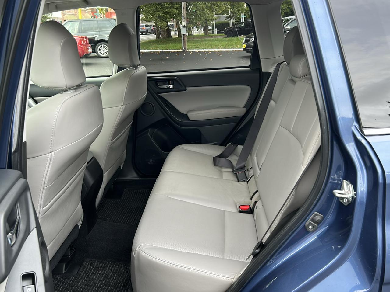 Subaru Forester 2.5i Touring 2014