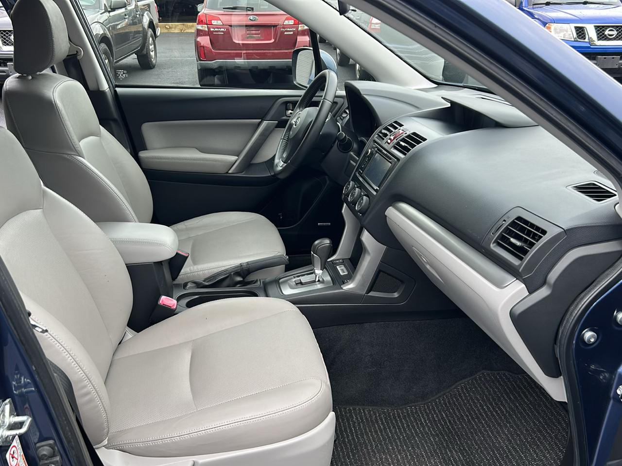 Subaru Forester 2.5i Touring 2014