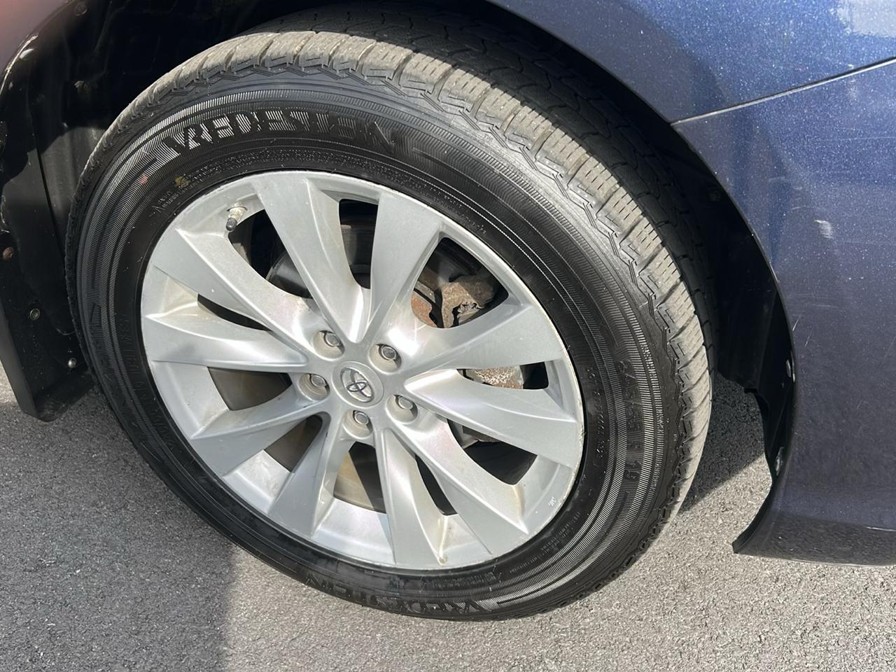 Toyota Venza LE I4 AWD 2015