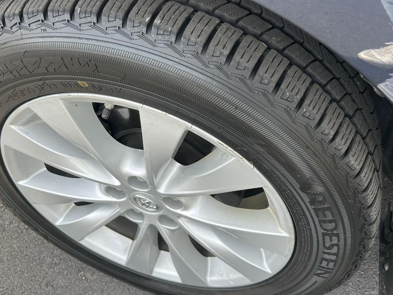 Toyota Venza LE I4 AWD 2015