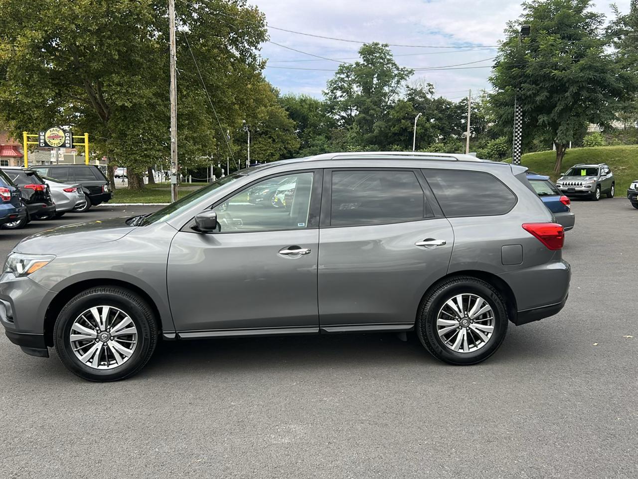 Nissan Pathfinder S 2WD 2019