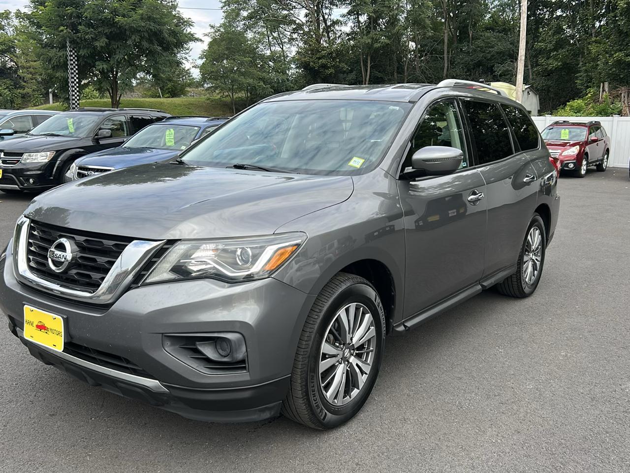 Nissan Pathfinder S 2WD 2019