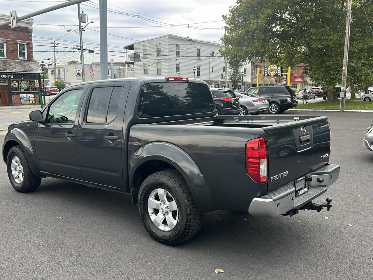 Nissan Frontier 4WD Crew Cab LWB Auto SV 2013