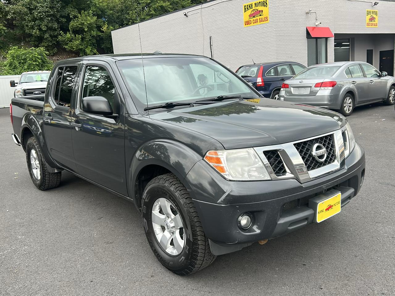 Nissan Frontier 4WD Crew Cab LWB Auto SV 2013