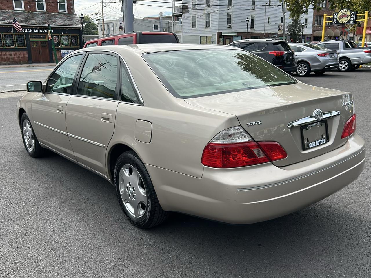 Toyota Avalon XL 2004
