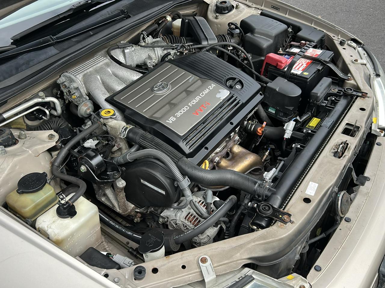 Toyota Avalon XL 2004