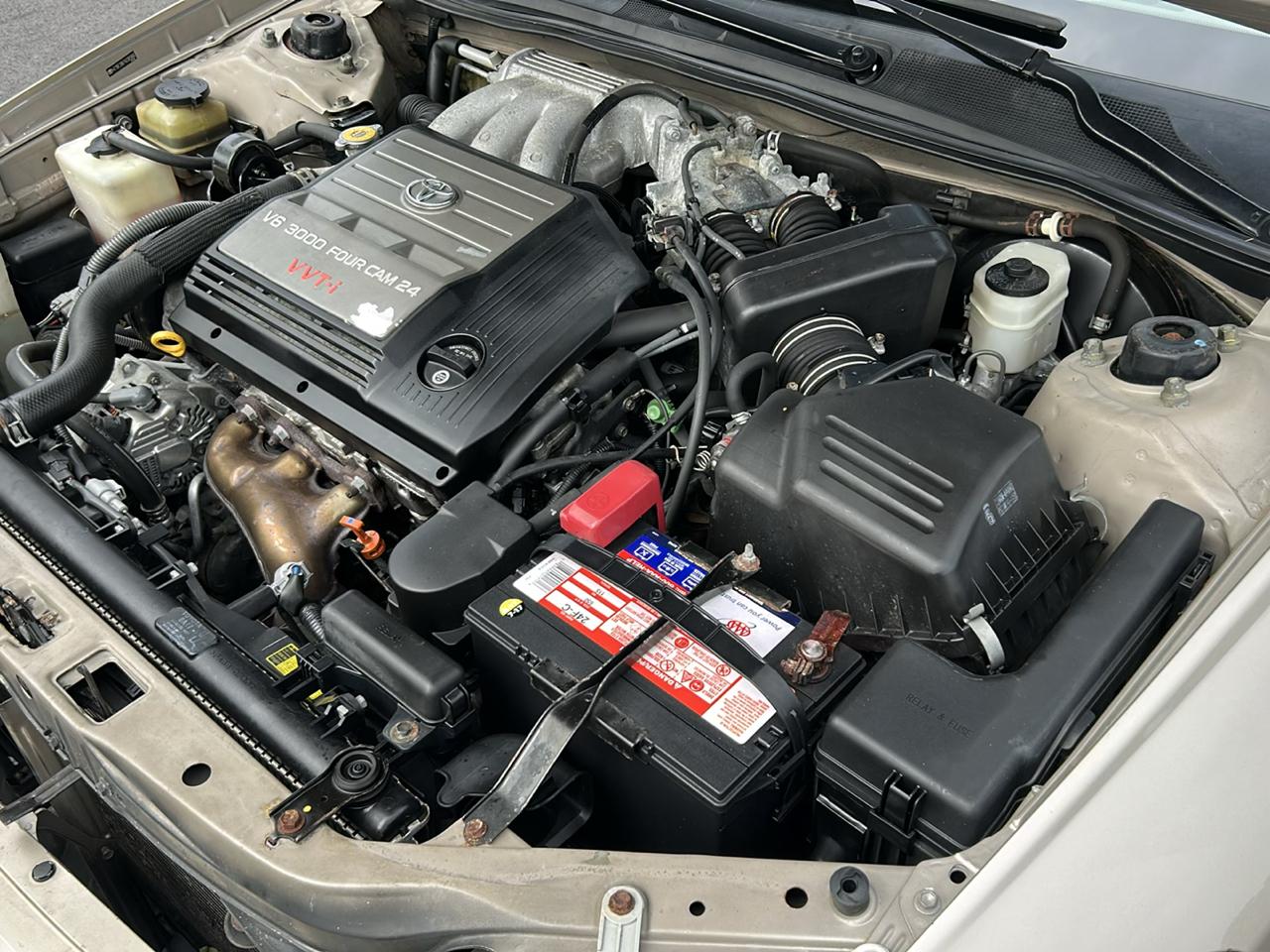 Toyota Avalon XL 2004