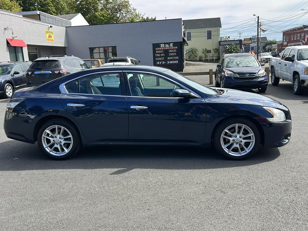 Nissan Maxima SV 2013