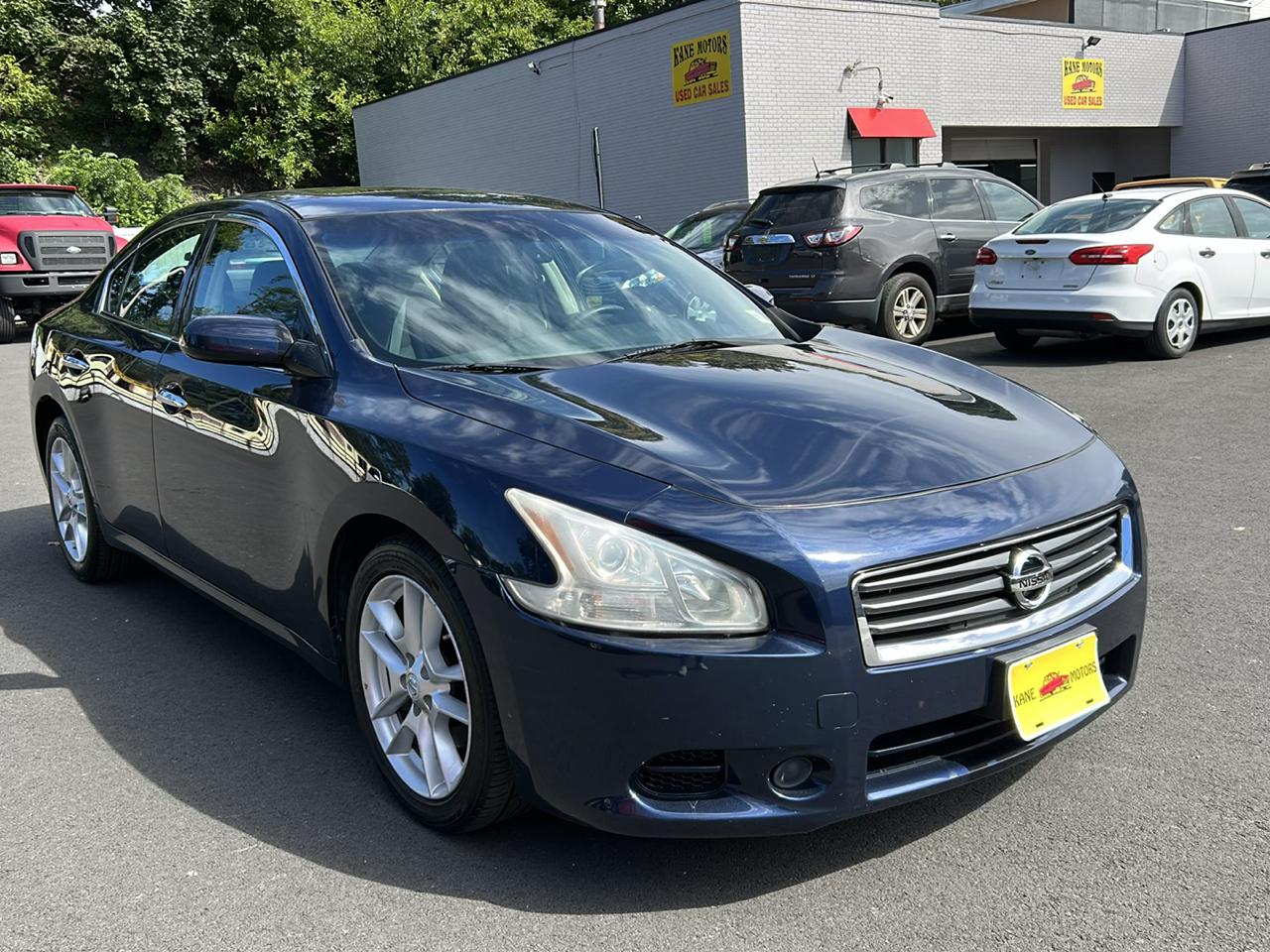 Nissan Maxima SV 2013