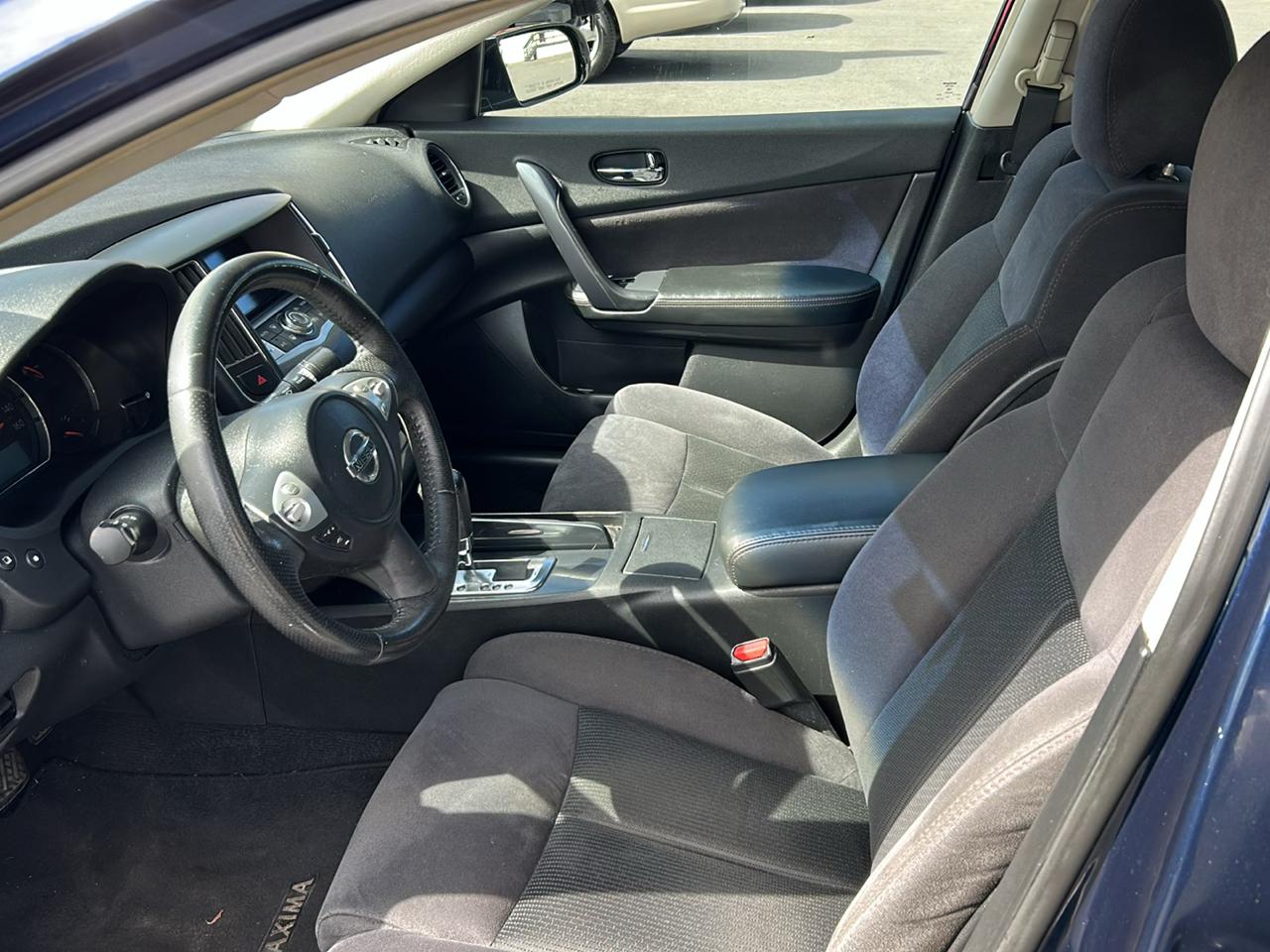 Nissan Maxima SV 2013